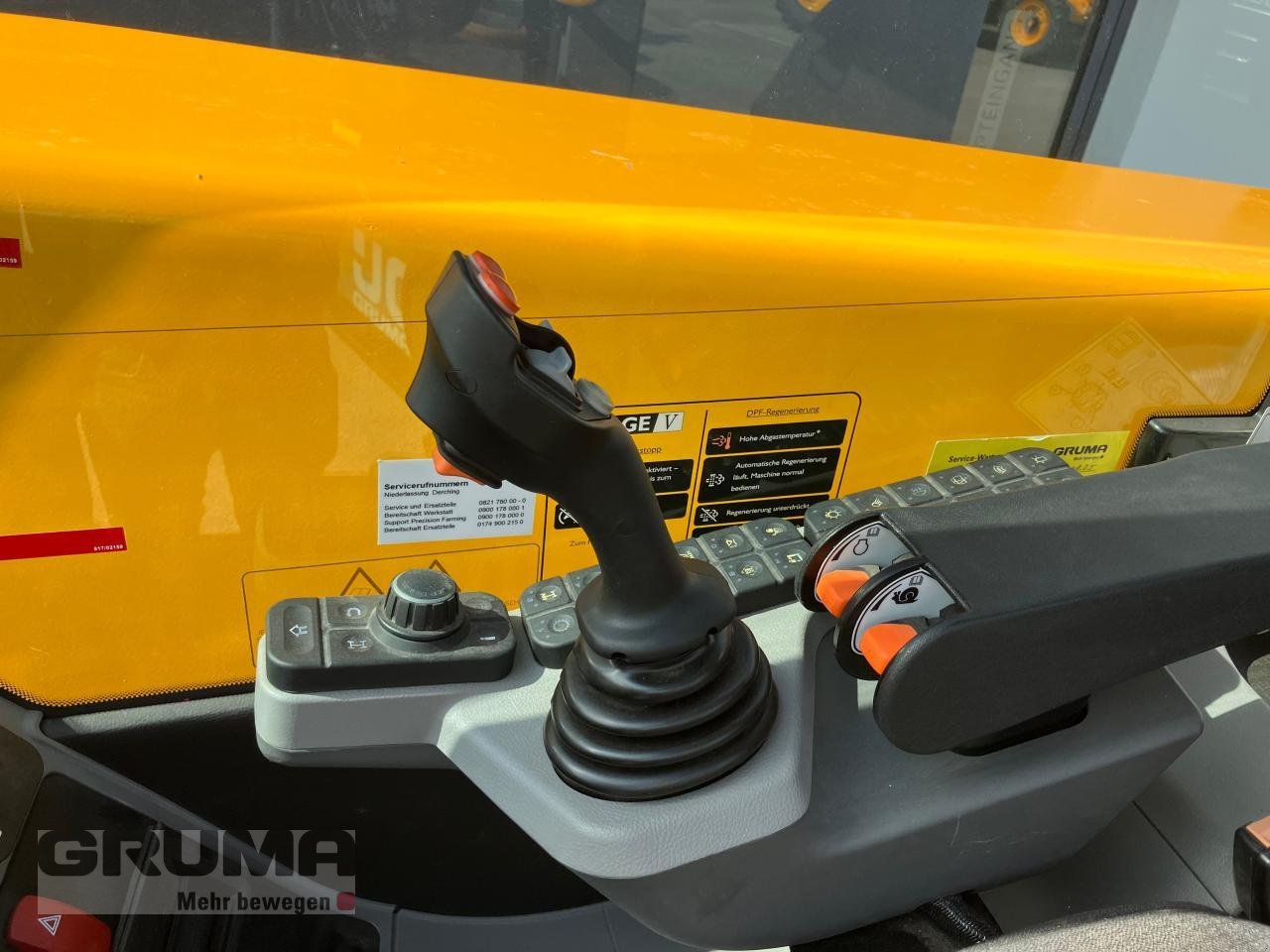 Teleskoplader des Typs JCB 560-80 AGRI XTRA, Vorführmaschine in Friedberg-Derching (Bild 17)