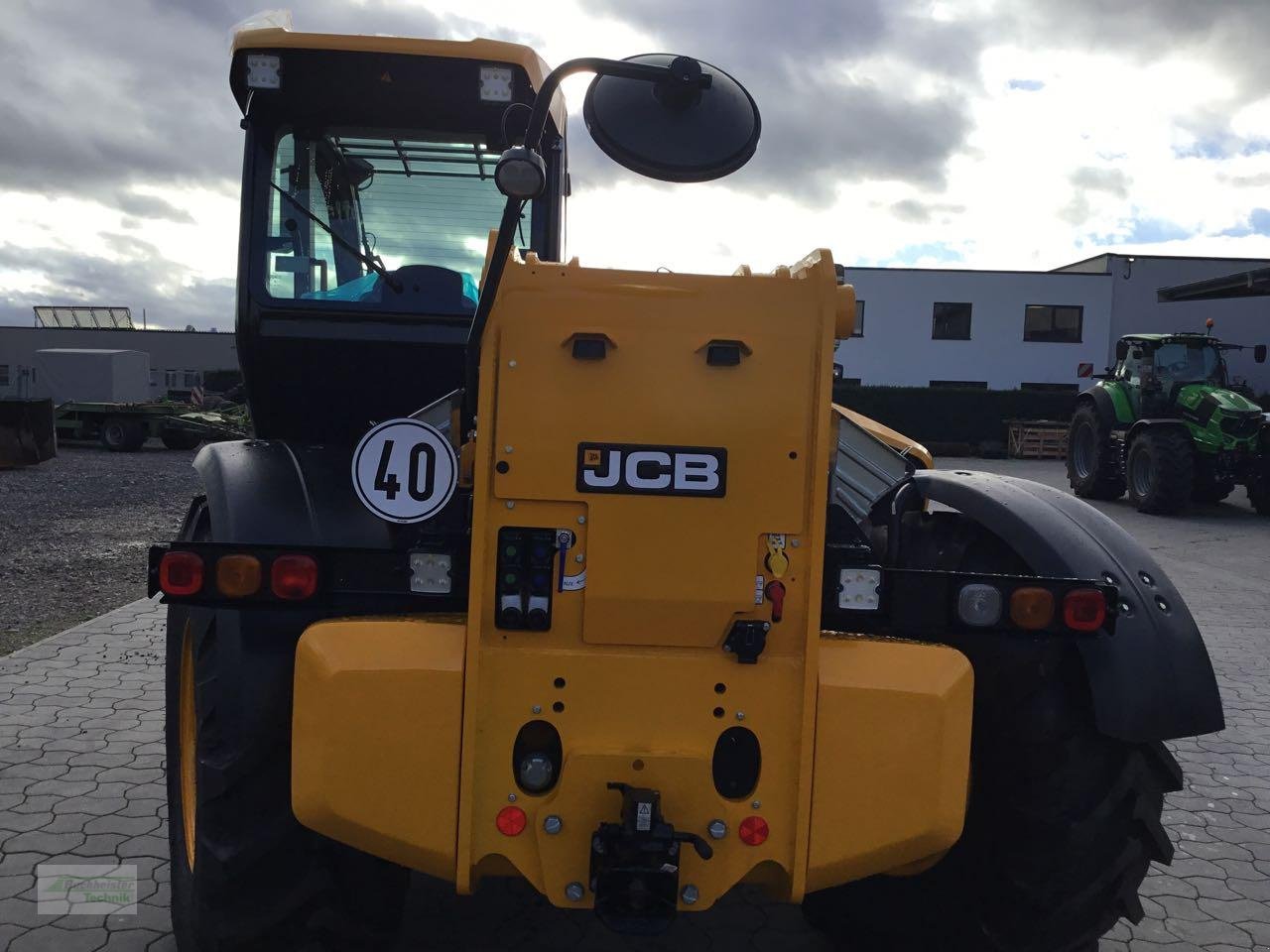 Teleskoplader типа JCB JCB 560-80 Agri Xtra Dual Tec, Gebrauchtmaschine в Nordstemmen (Фотография 4)