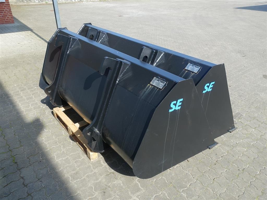 Teleskoplader des Typs JCB SKOVL 240CM  1400 LITER // FABRIKSNY, Gebrauchtmaschine in Skive (Bild 3)