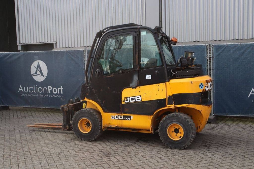Teleskoplader a típus JCB TLT30D 4X4, Gebrauchtmaschine ekkor: Antwerpen (Kép 3)