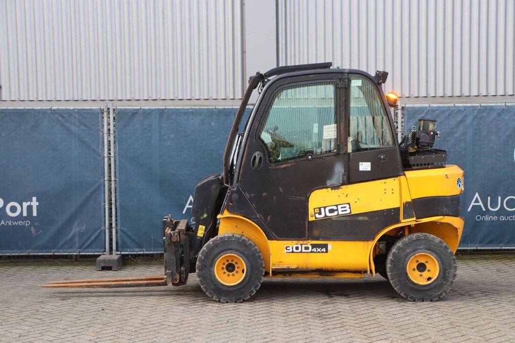 Teleskoplader a típus JCB TLT30D 4X4, Gebrauchtmaschine ekkor: Antwerpen (Kép 2)