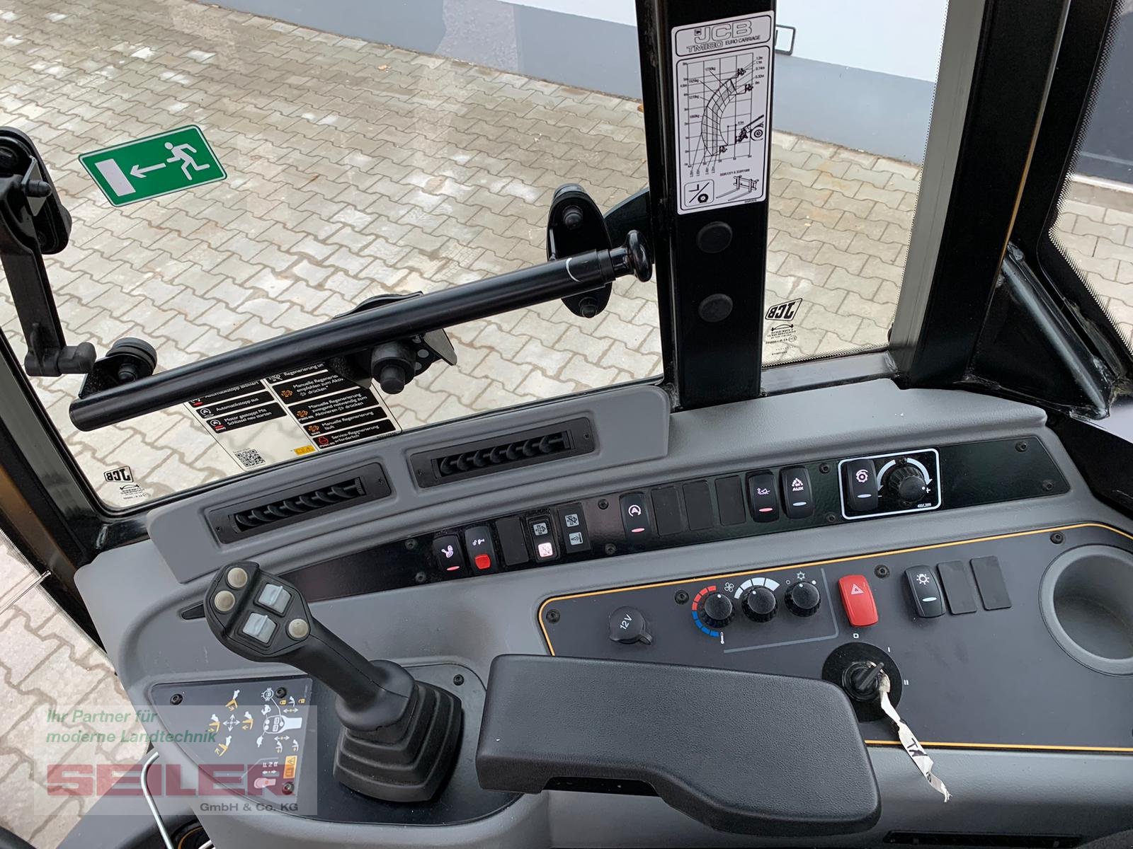 Teleskoplader des Typs JCB TM 180 Agri *VOLLAUSSTATTUNG*, Gebrauchtmaschine in Ansbach (Bild 9)
