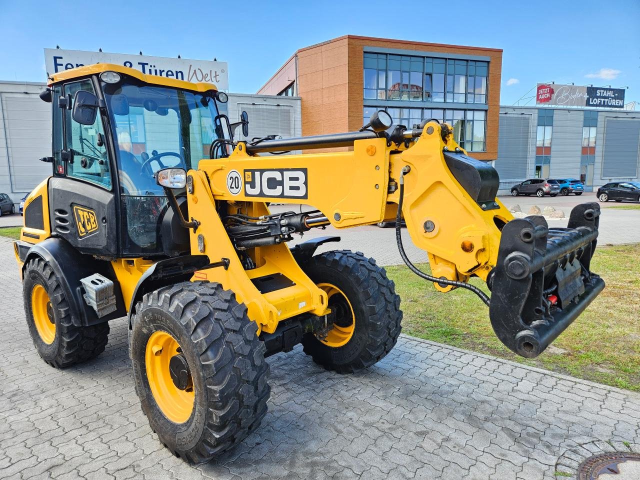 Teleskoplader типа JCB TM 220, Gebrauchtmaschine в Stuhr (Фотография 3)