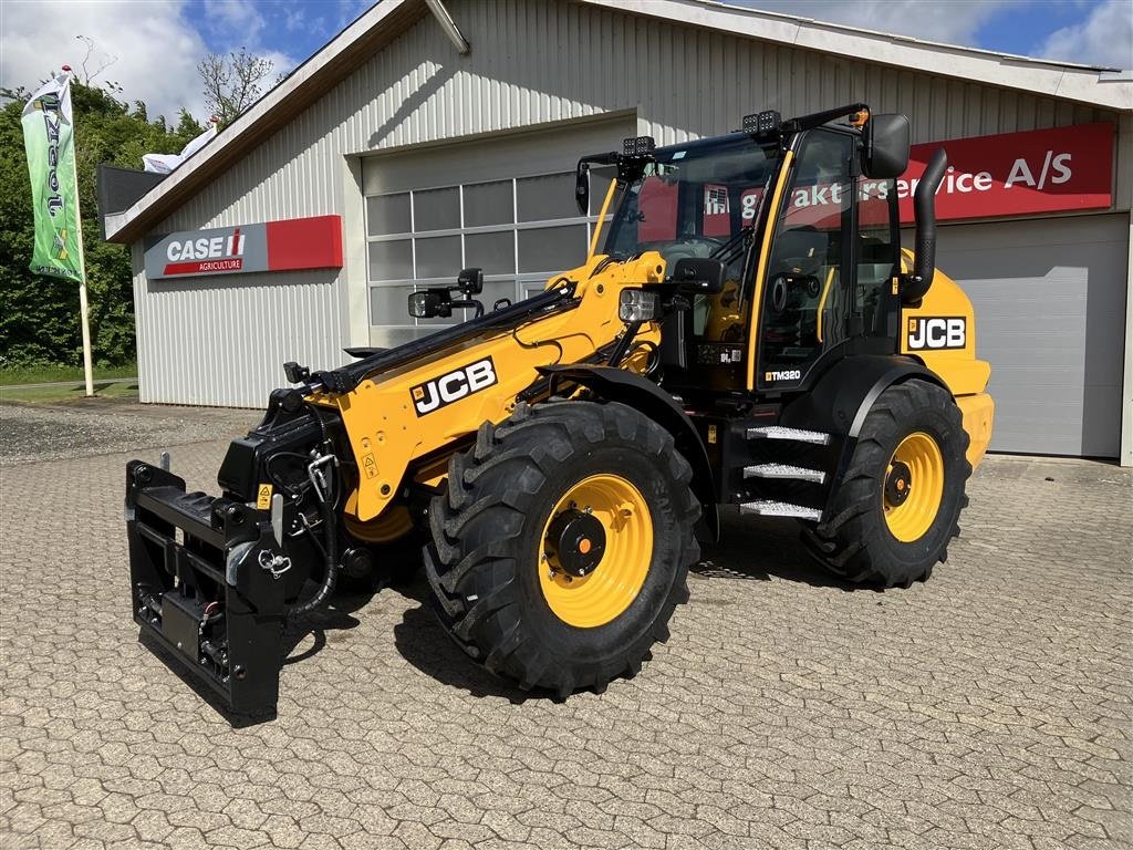 Teleskoplader of the type JCB TM 320 Agri, Gebrauchtmaschine in Spøttrup (Picture 1)