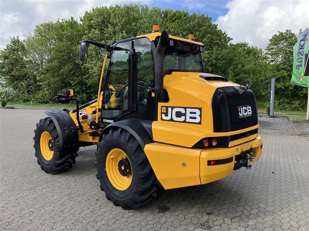 Teleskoplader of the type JCB TM 320 Agri, Gebrauchtmaschine in Spøttrup (Picture 4)