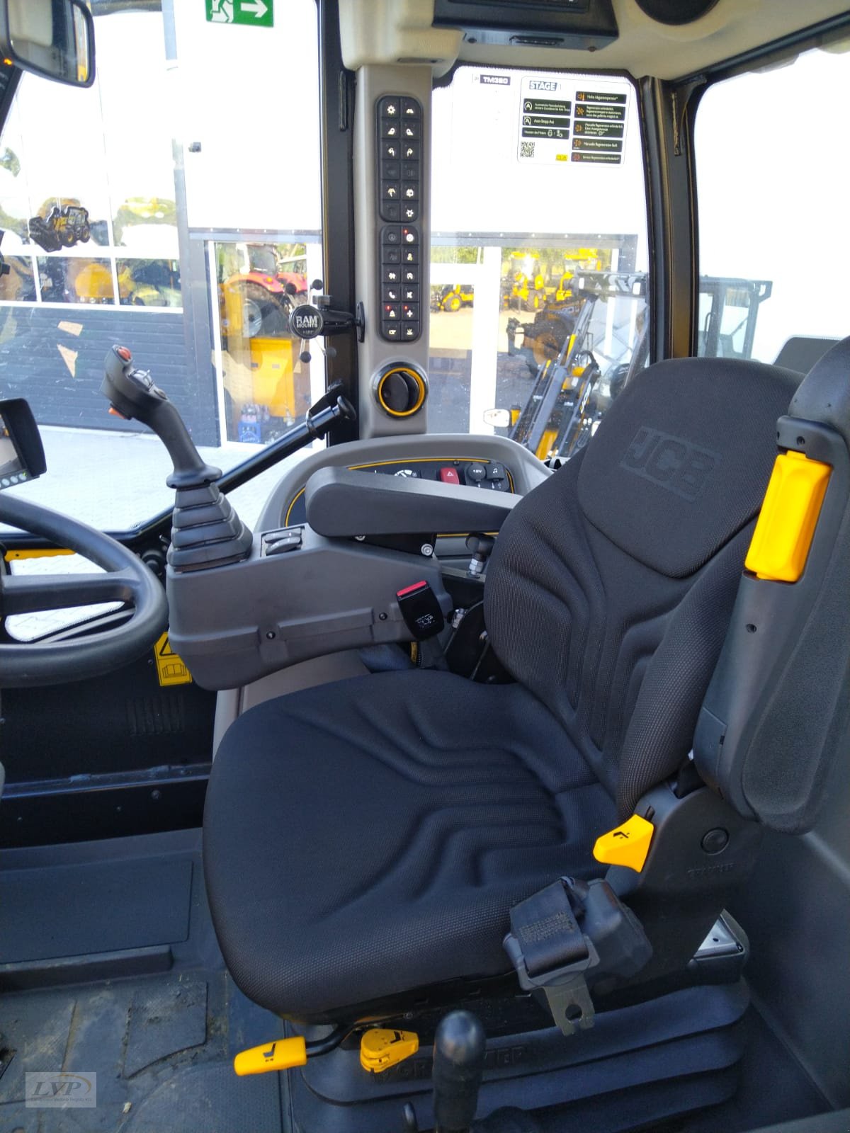 Teleskoplader typu JCB TM 320 Agri, Gebrauchtmaschine v Pegnitz (Obrázek 15)