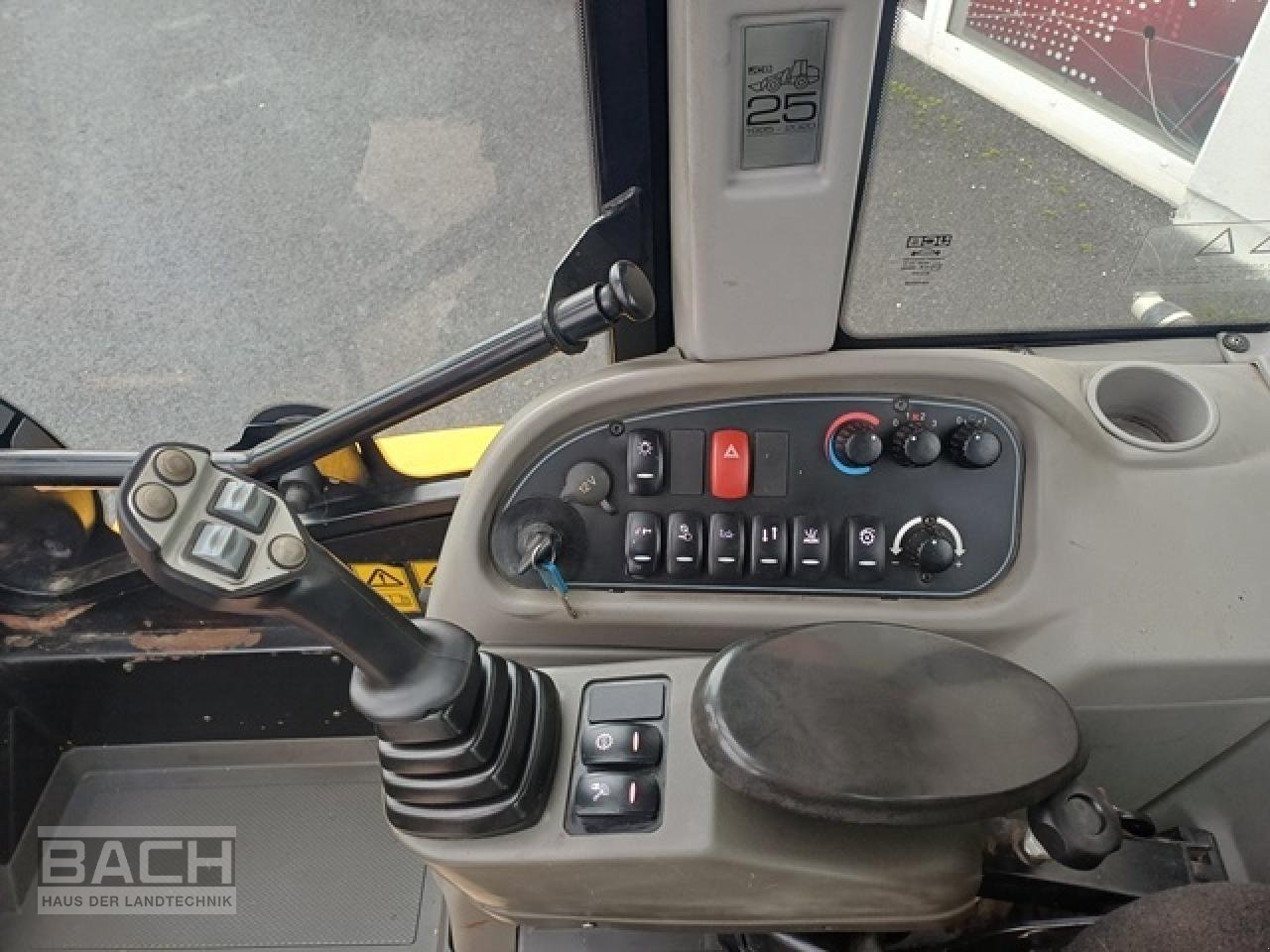 Teleskoplader типа JCB TM 320, Gebrauchtmaschine в Boxberg-Seehof (Фотография 4)