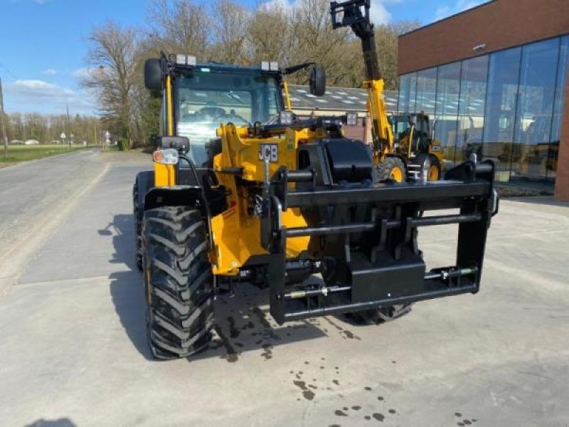 Teleskoplader of the type JCB TM 320, Gebrauchtmaschine in Sorée (Picture 5)