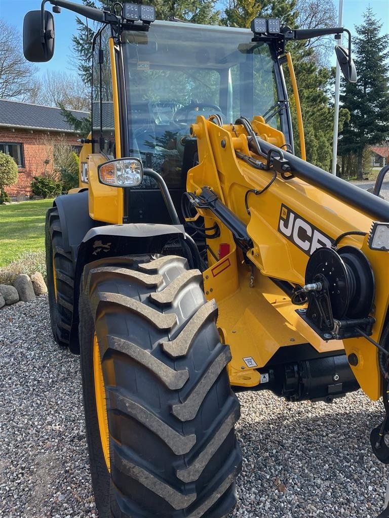 Teleskoplader of the type JCB TM320 S Agri, Gebrauchtmaschine in Nibe (Picture 2)