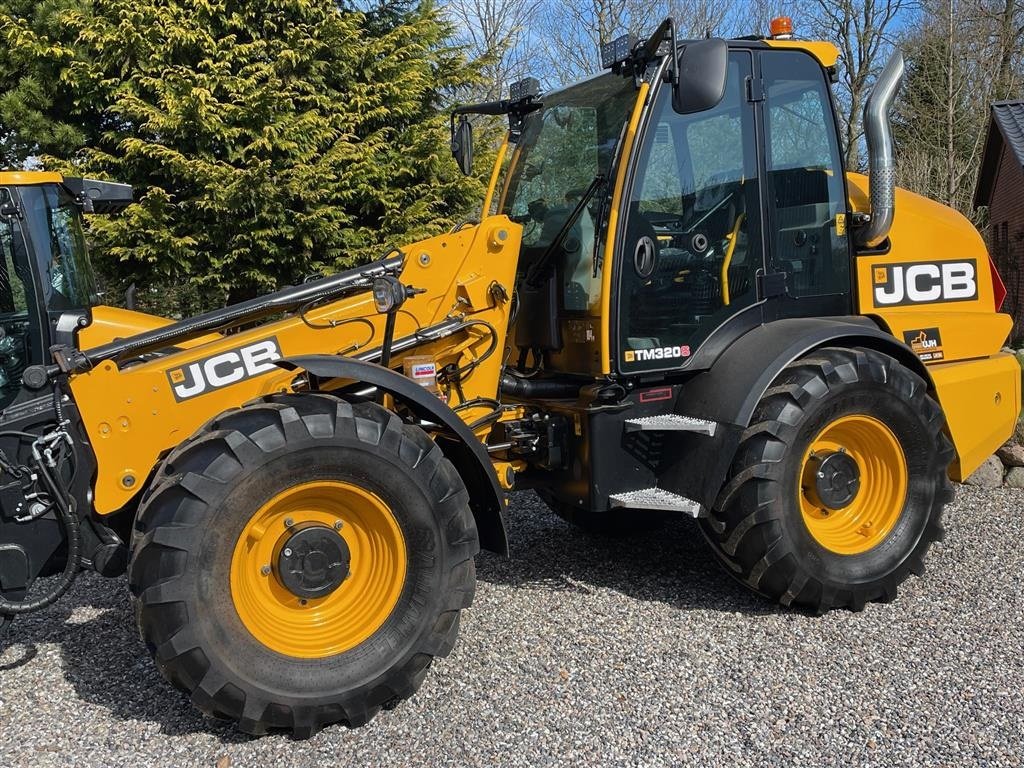 Teleskoplader of the type JCB TM320 S Agri, Gebrauchtmaschine in Nibe (Picture 1)