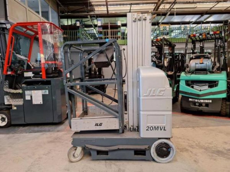 Teleskoplader of the type JLG 20MVL, Gebrauchtmaschine in senlis (Picture 4)