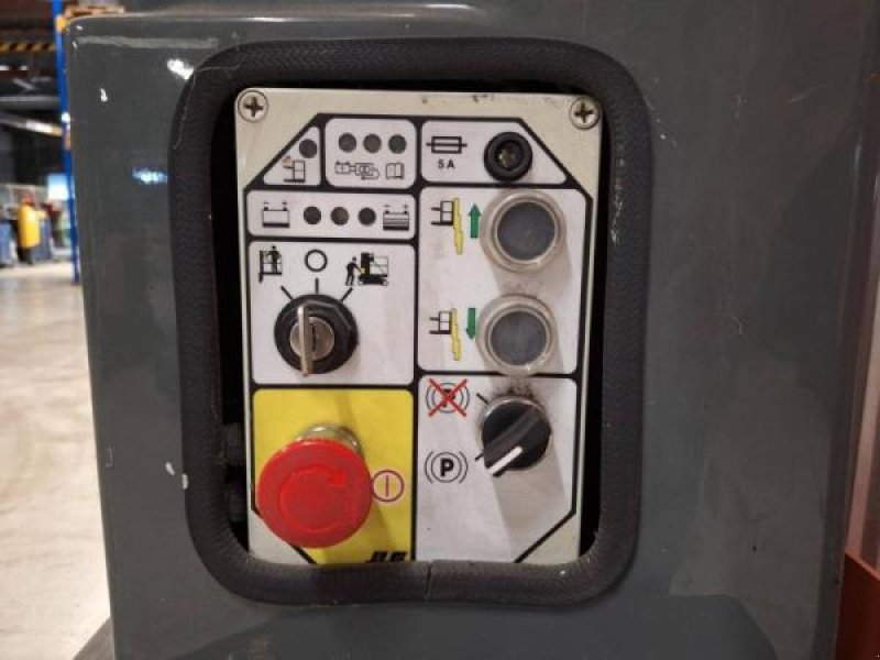 Teleskoplader tip JLG Toucan Duo, Gebrauchtmaschine in senlis (Poză 7)