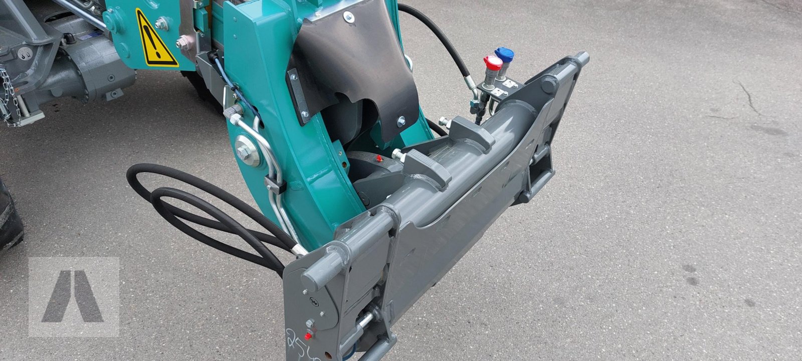 Teleskoplader of the type Kramer KL 30.8T, Neumaschine in Brunnen (Picture 3)