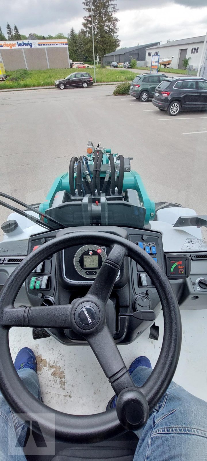 Teleskoplader of the type Kramer KL 30.8T, Neumaschine in Brunnen (Picture 11)