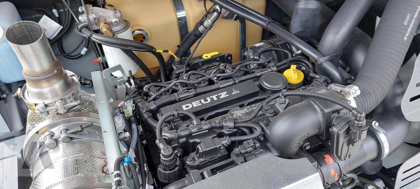 Teleskoplader of the type Kramer KL 30.8T, Neumaschine in Brunnen (Picture 13)