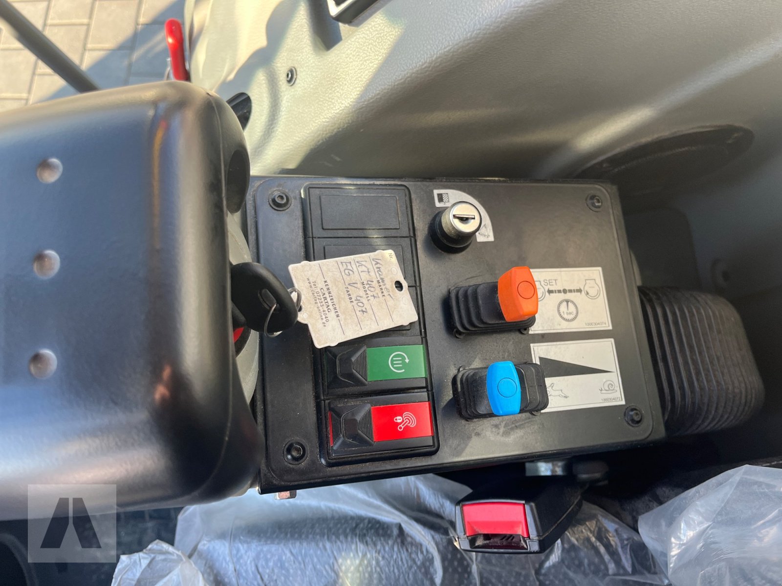 Teleskoplader of the type Kramer KL 30.8T, Gebrauchtmaschine in Eggenfelden (Picture 16)