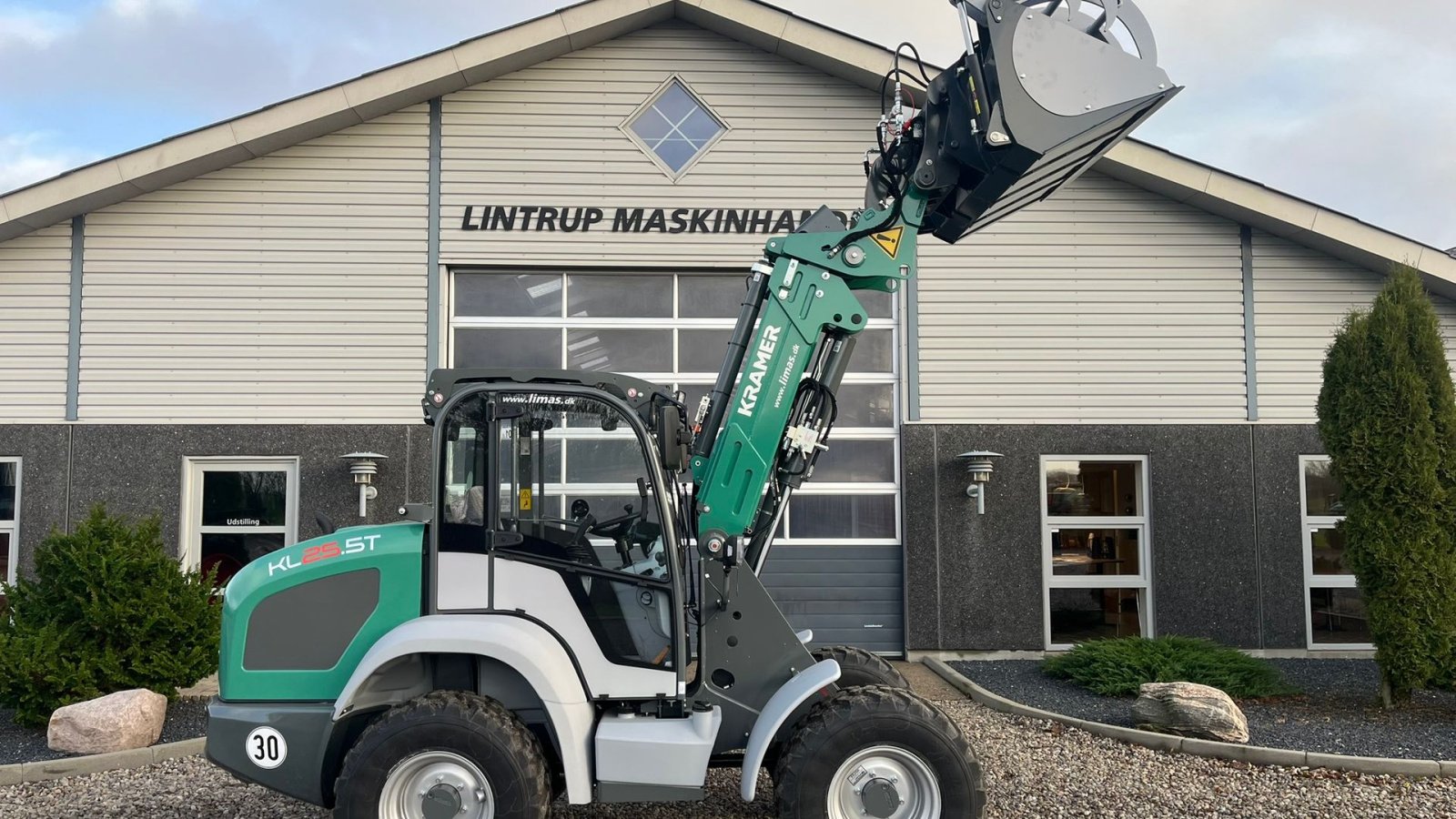 Teleskoplader typu Kramer KL25.5T JULE/NYTÅRSTILBUD med teleskoparm, så den har stor rækkevidde og fleksibilitet, Gebrauchtmaschine v Lintrup (Obrázek 23)