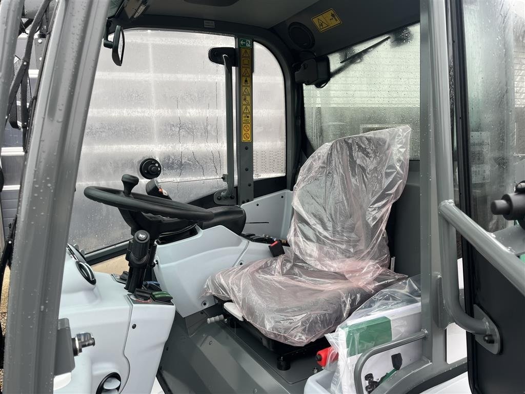 Teleskoplader typu Kramer KL25.5T med teleskoparm, så den har stor rækkevidde og fleksibilitet, Gebrauchtmaschine v Lintrup (Obrázek 10)