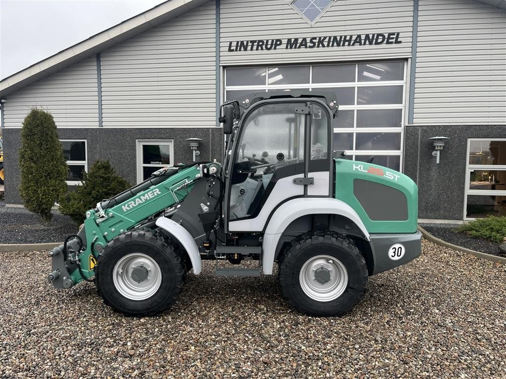 Teleskoplader typu Kramer KL25.5T med teleskoparm, så den har stor rækkevidde og fleksibilitet, Gebrauchtmaschine v Lintrup (Obrázek 5)