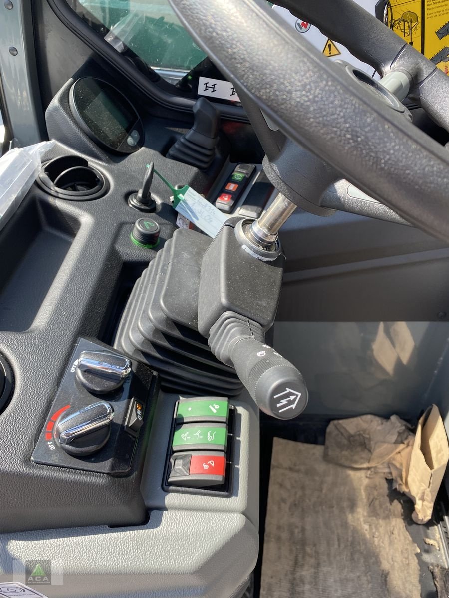 Teleskoplader of the type Kramer KT 144, Neumaschine in Markt Hartmannsdorf (Picture 8)