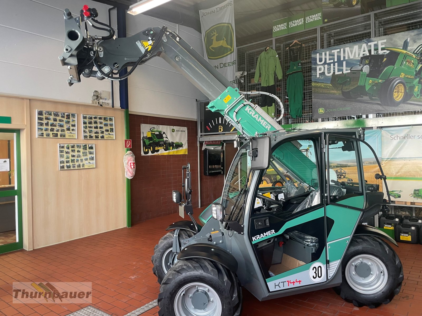 Teleskoplader des Typs Kramer KT 144, Neumaschine in Cham (Bild 1)