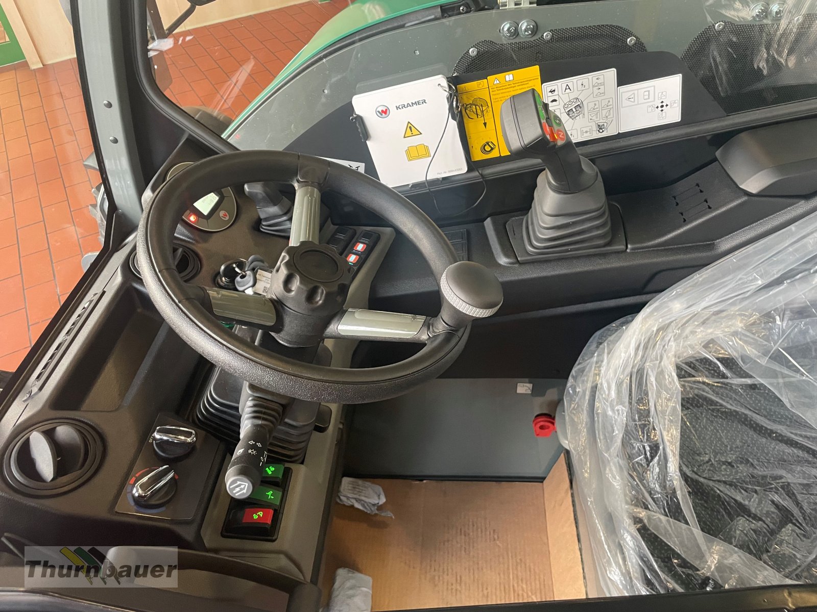 Teleskoplader des Typs Kramer KT 144, Neumaschine in Cham (Bild 8)