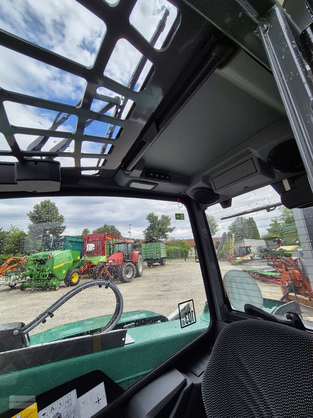 Teleskoplader des Typs Kramer KT 144, Neumaschine in Auerbach (Bild 10)