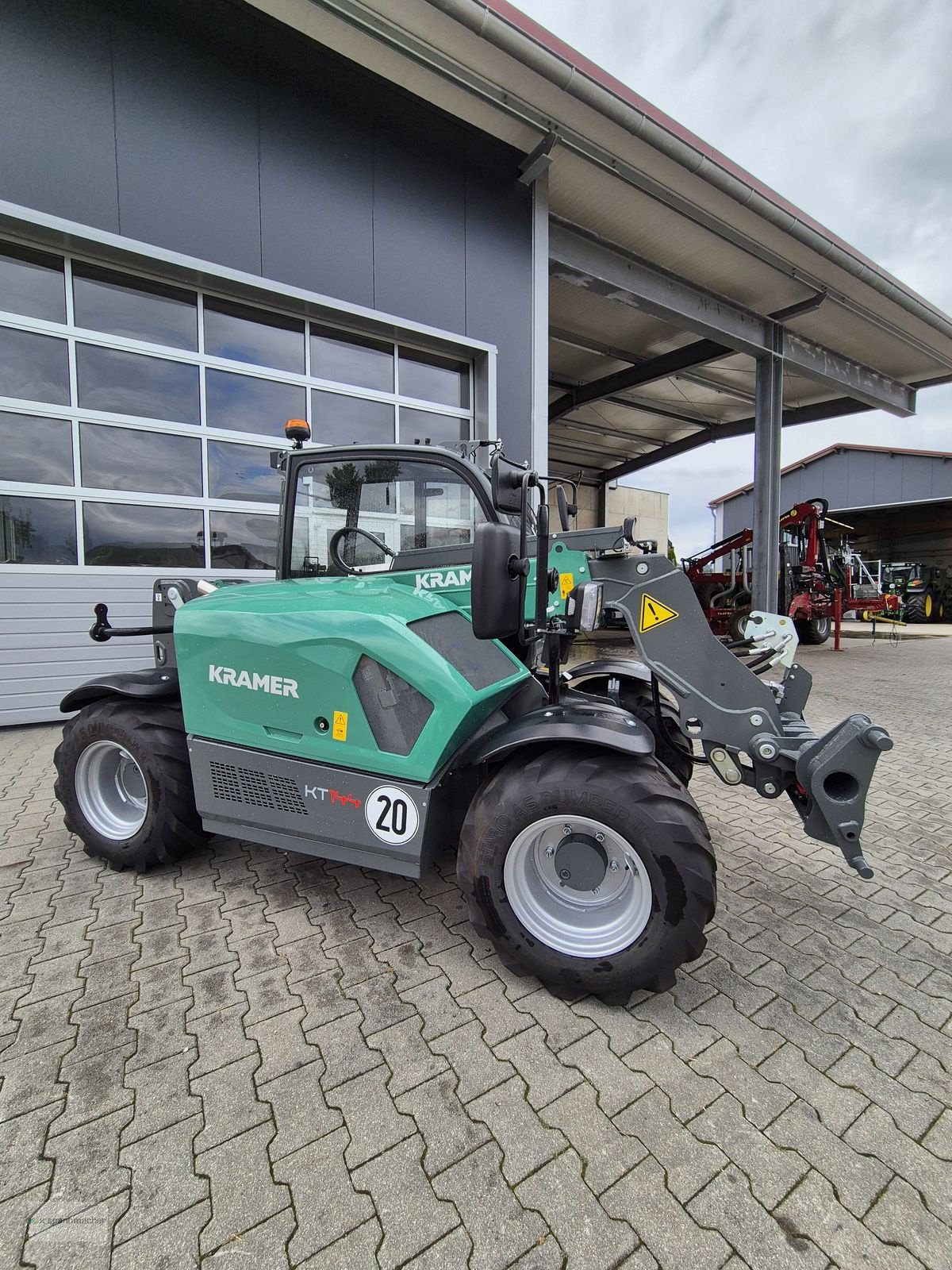 Teleskoplader des Typs Kramer KT 144, Neumaschine in Auerbach (Bild 1)