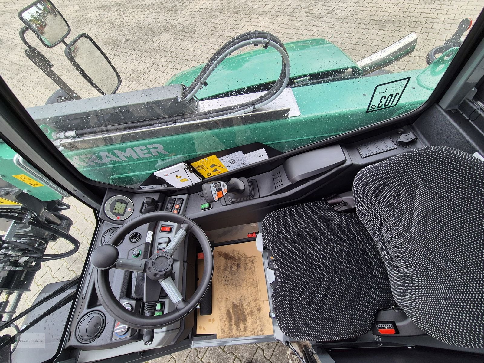 Teleskoplader des Typs Kramer KT 144, Neumaschine in Auerbach (Bild 9)