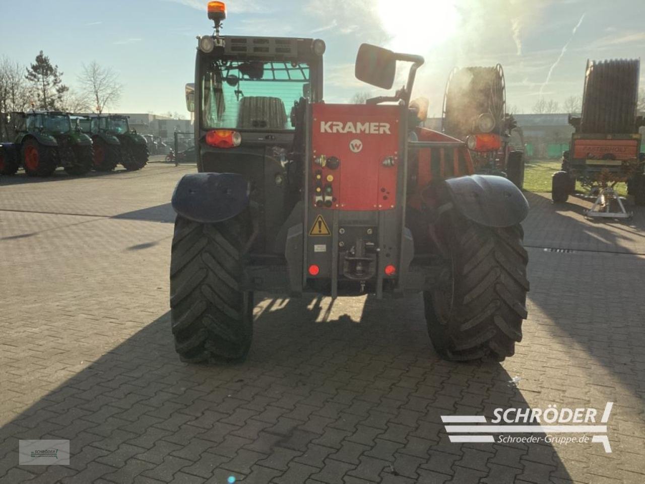 Teleskoplader du type Kramer KT 357, Gebrauchtmaschine en Schwarmstedt (Photo 3)