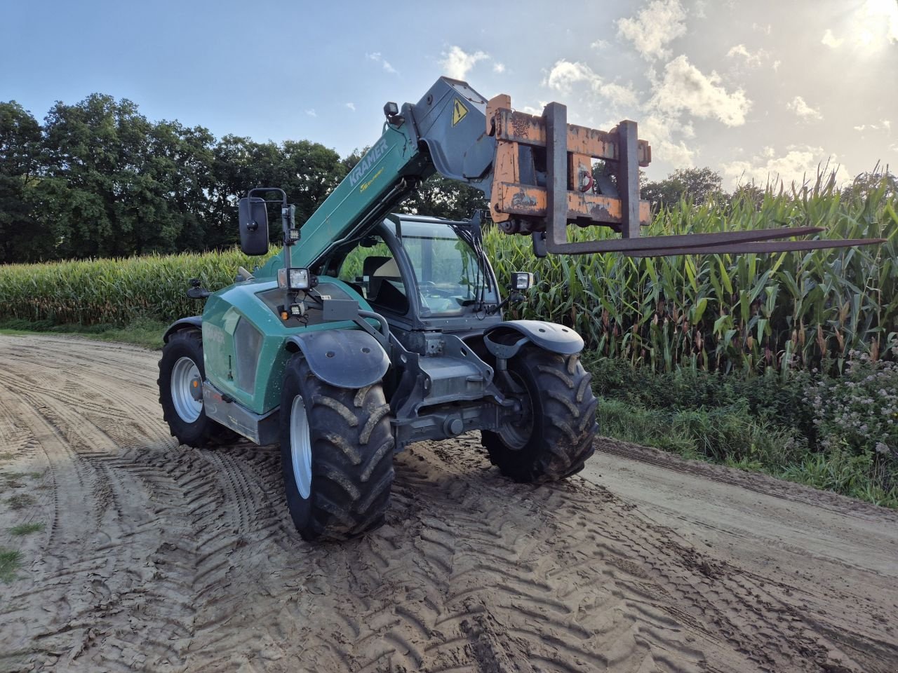 Teleskoplader tip Kramer KT 407, Gebrauchtmaschine in Fleringen (Poză 2)