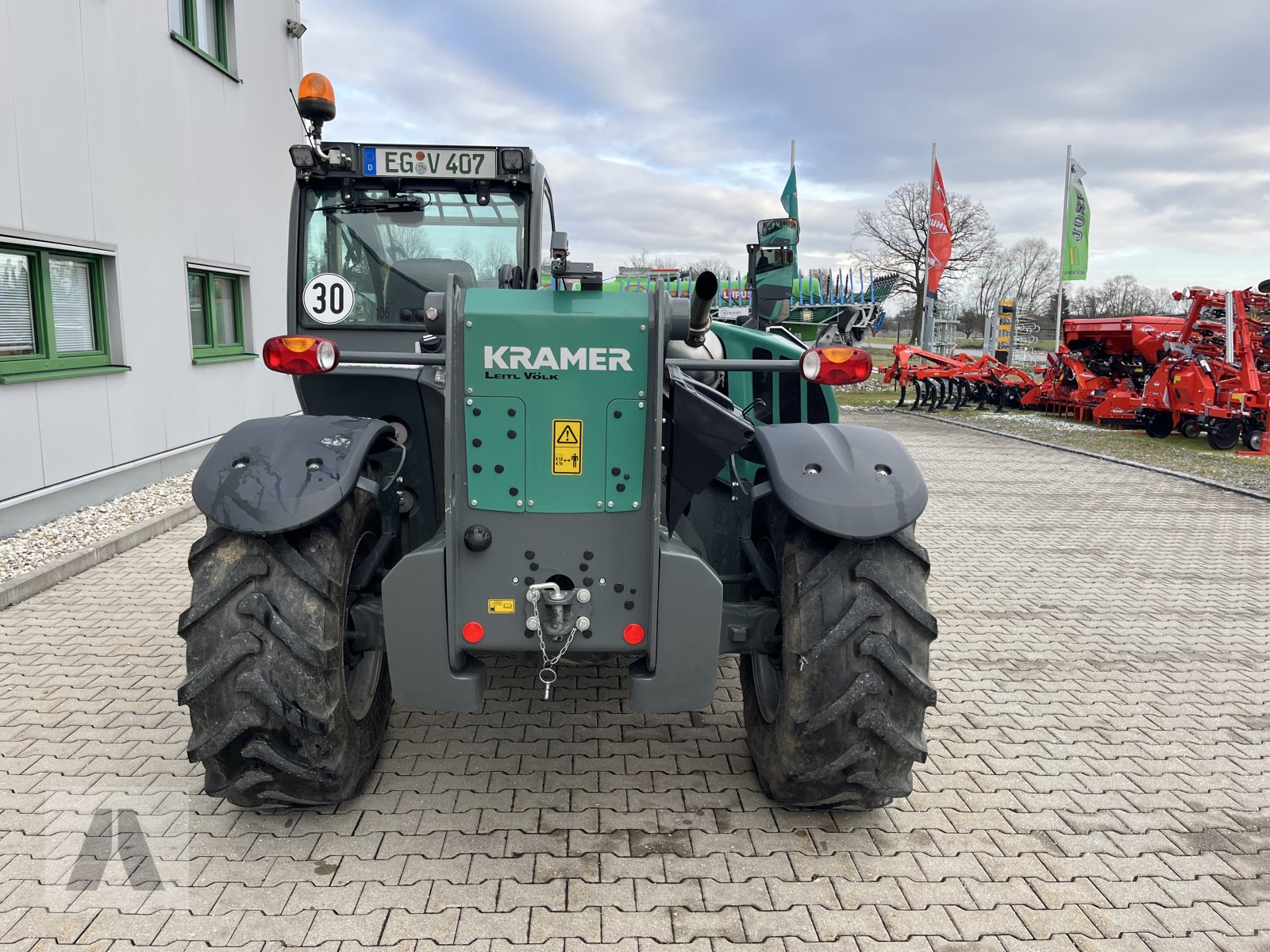 Teleskoplader of the type Kramer KT 407, Gebrauchtmaschine in Eggenfelden (Picture 4)