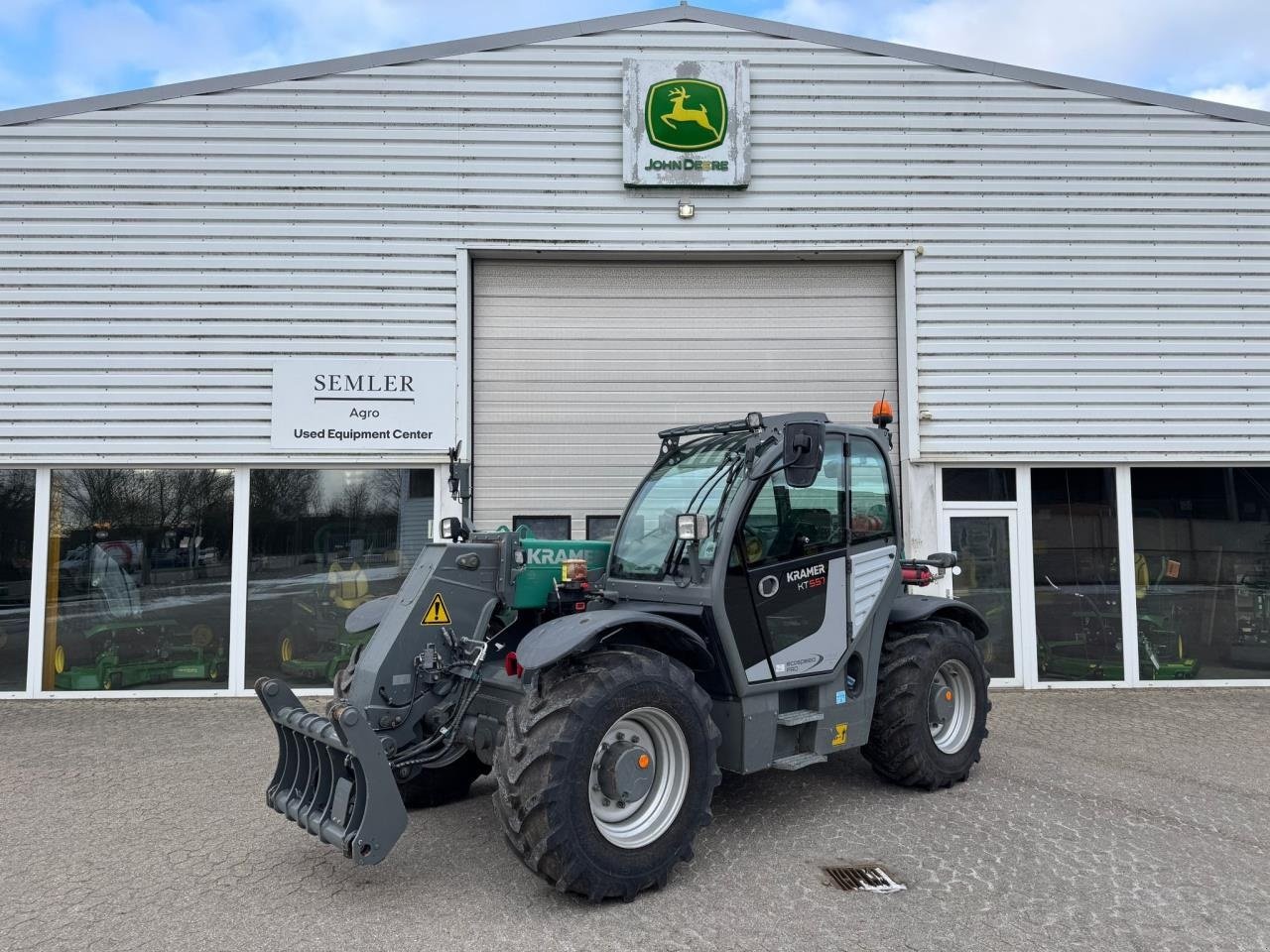 Teleskoplader of the type Kramer KT557, Gebrauchtmaschine in Trige (Picture 1)