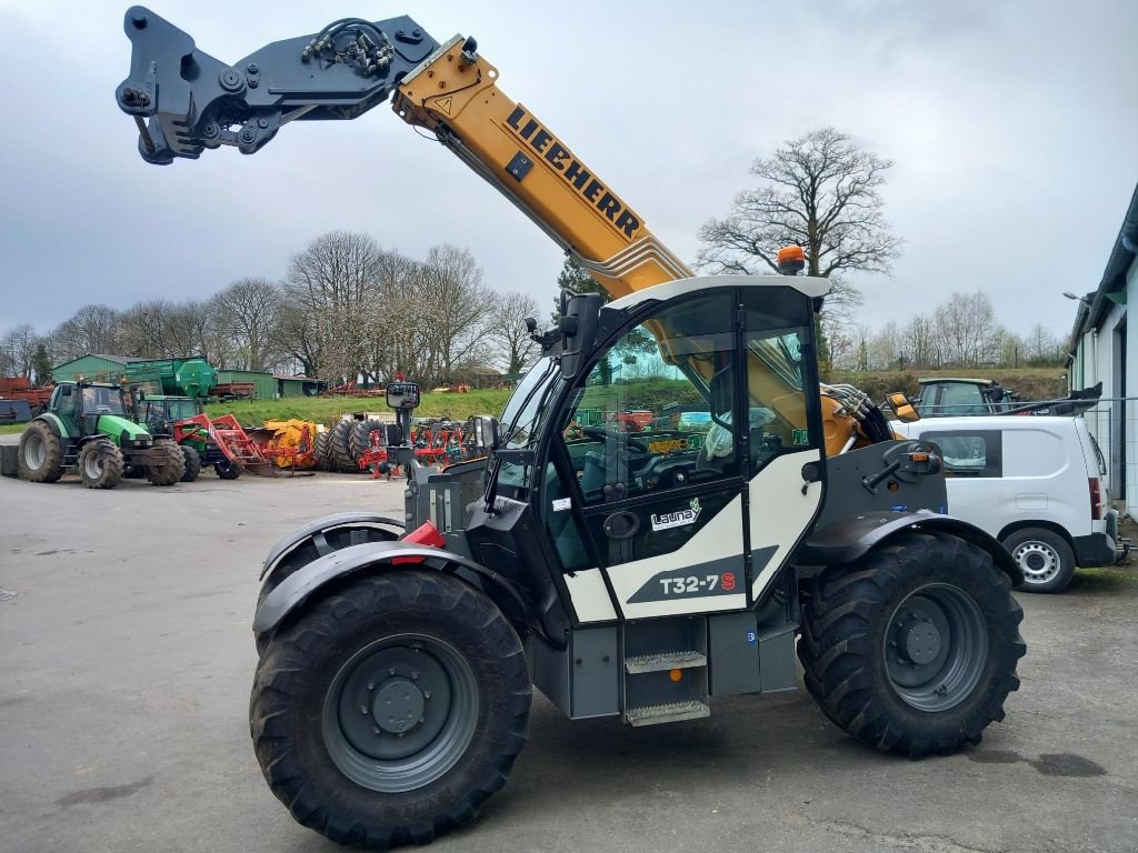 Teleskoplader del tipo Liebherr T 32-7 S, Gebrauchtmaschine In BRECE (Immagine 2)