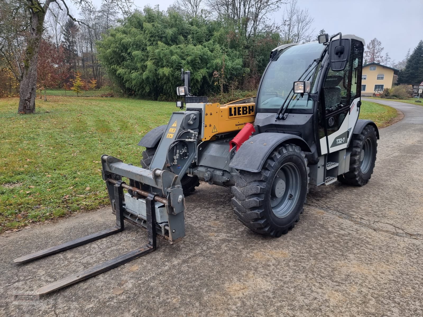 Teleskoplader a típus Liebherr T 32-7, Gebrauchtmaschine ekkor: Deutsch - Goritz (Kép 3)