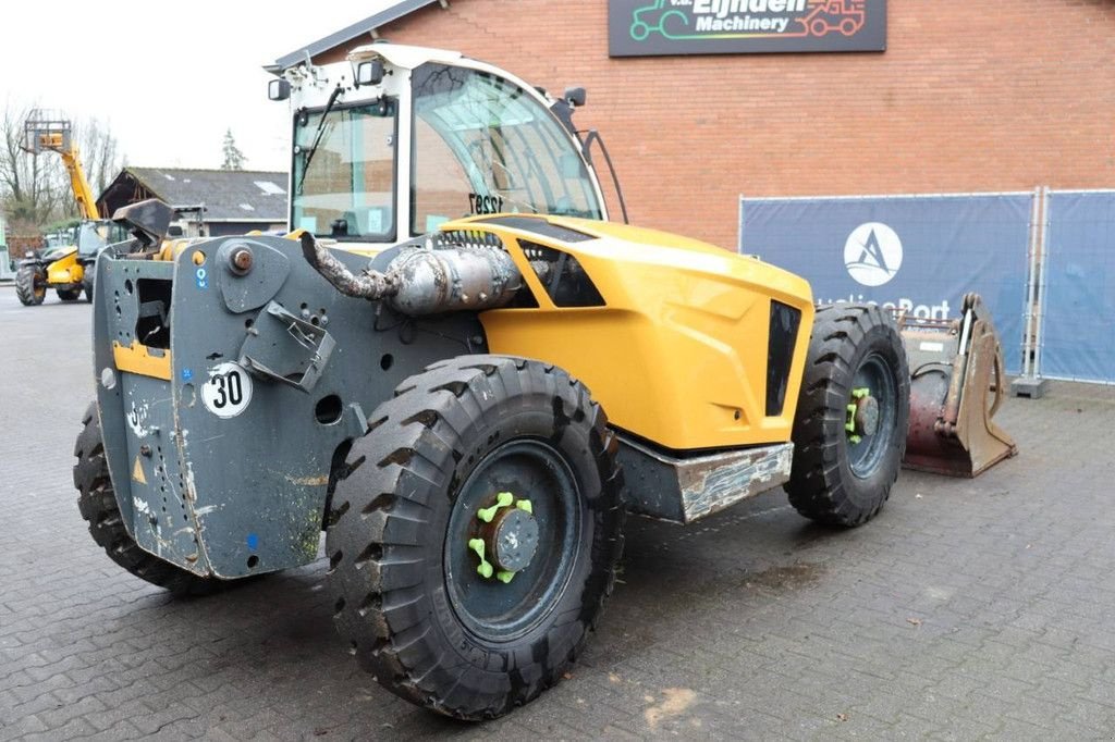 Teleskoplader от тип Liebherr T 41-7 4F, Gebrauchtmaschine в Antwerpen (Снимка 7)