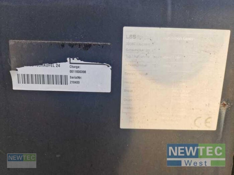 Teleskoplader van het type LSB LEICHTGUTSCHAUFEL 2500 MM 2700 L, Gebrauchtmaschine in Heinbockel-Hagenah (Foto 3)