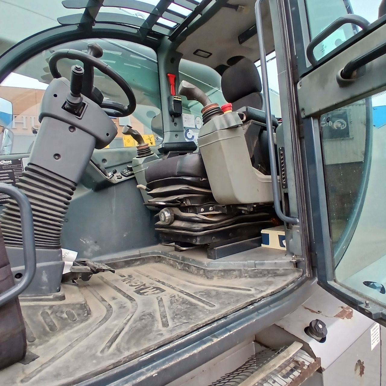 Teleskoplader van het type Magni RTH6.24., Gebrauchtmaschine in Alblasserdam (Foto 10)