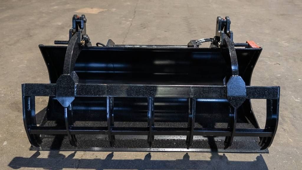 Teleskoplader of the type Manitou CBG, Neumaschine in Moerbeke (Picture 1)