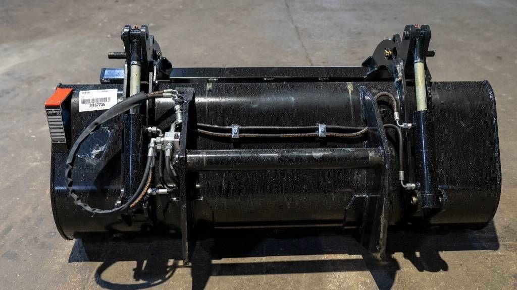 Teleskoplader of the type Manitou CBG, Neumaschine in Moerbeke (Picture 4)