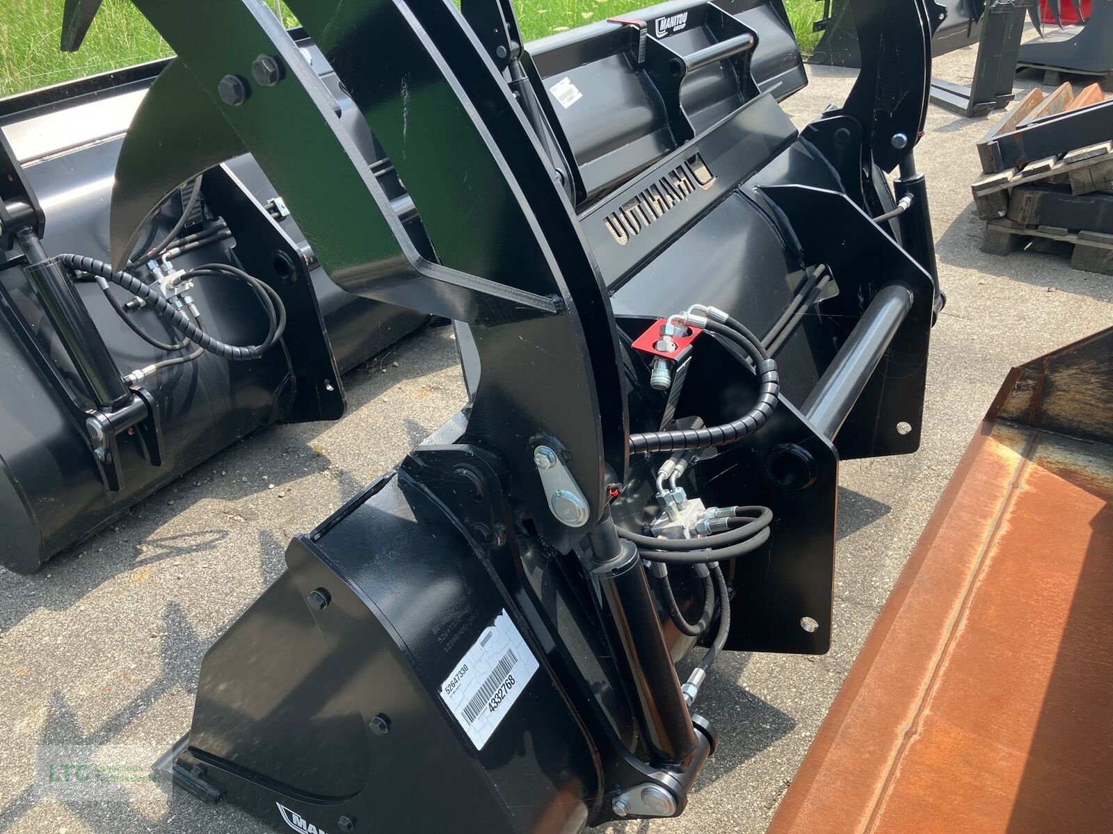 Teleskoplader of the type Manitou Greifschaufel CBG 2300/1350, Neumaschine in Korneuburg (Picture 6)