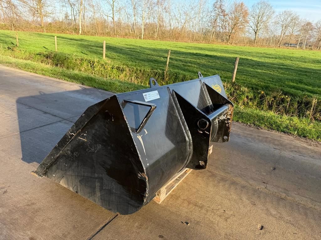 Teleskoplader del tipo Manitou Grondbak 2.2m, Gebrauchtmaschine In Lunteren (Immagine 7)