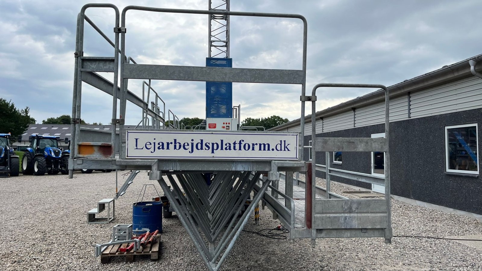 Teleskoplader of the type Manitou Mandskabskurv arbejdsplatformen, Byggeelevatorer, mastklatreplatforme, byggehejs, Climber, buildclimber, Gebrauchtmaschine in Lintrup (Picture 10)