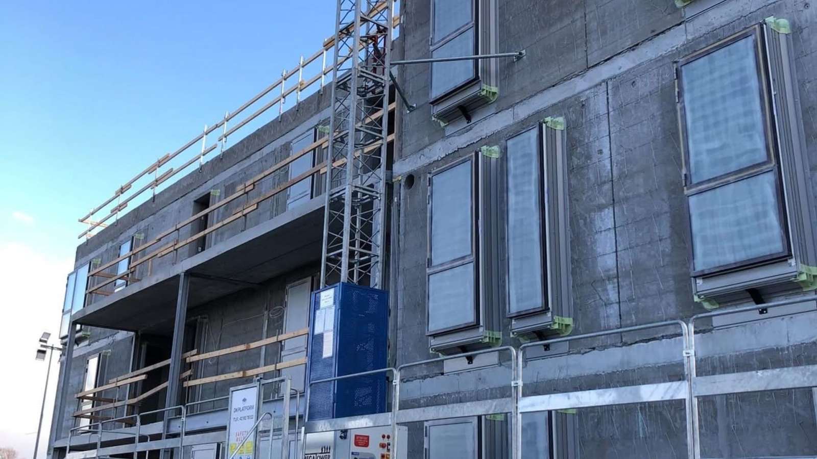 Teleskoplader of the type Manitou Mandskabskurv arbejdsplatformen, Byggeelevatorer, mastklatreplatforme, byggehejs, Climber, buildclimber, Gebrauchtmaschine in Lintrup (Picture 25)