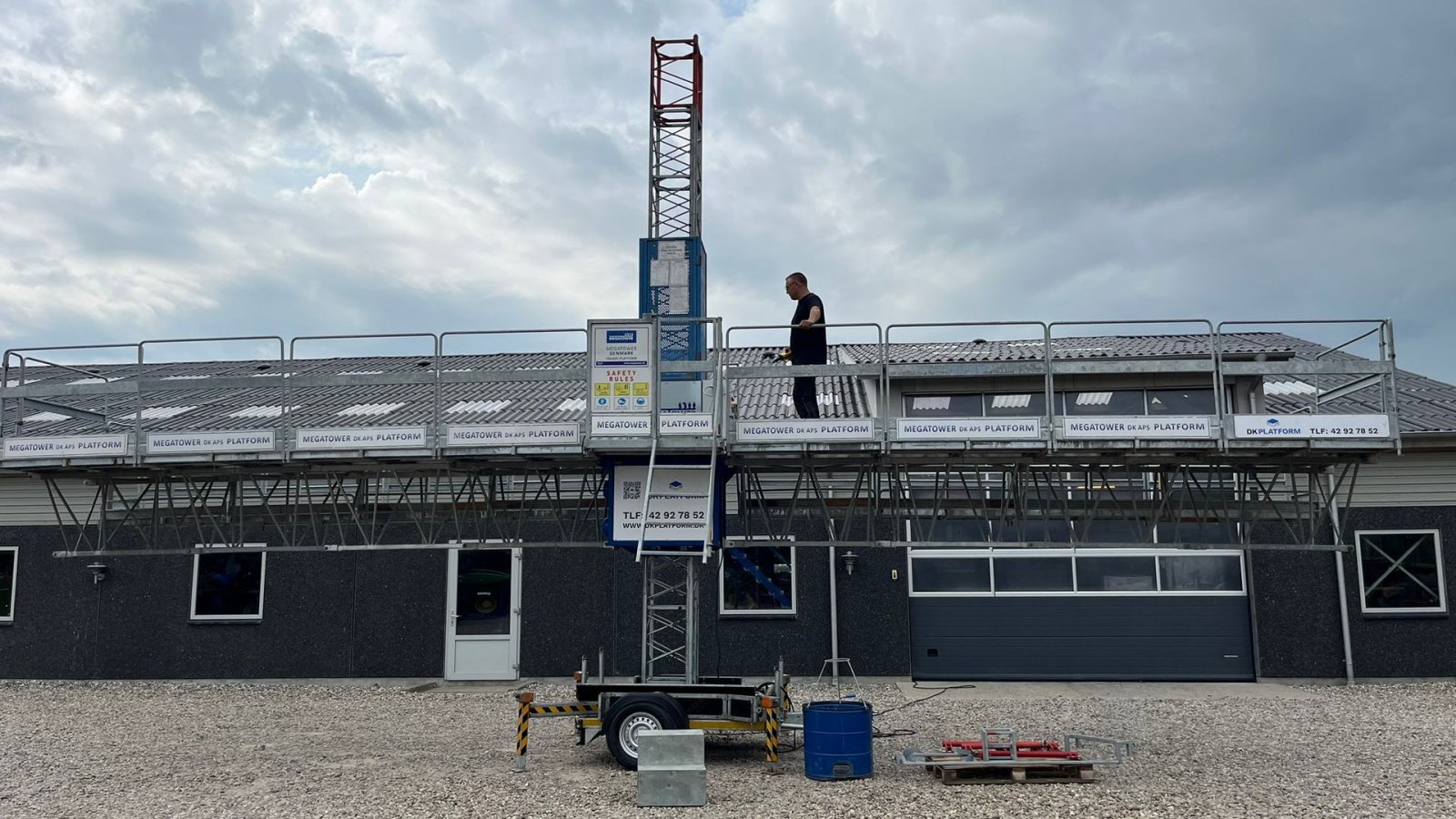 Teleskoplader of the type Manitou Mandskabskurv arbejdsplatformen, Byggeelevatorer, mastklatreplatforme, byggehejs, Climber, buildclimber, Gebrauchtmaschine in Lintrup (Picture 18)