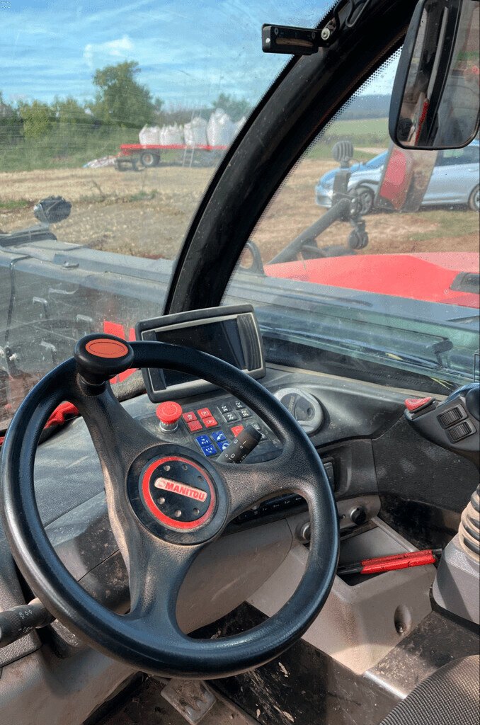 Teleskoplader des Typs Manitou MANITOU MLT 841, Gebrauchtmaschine in VAROIS & CHAIGNOT (Bild 5)