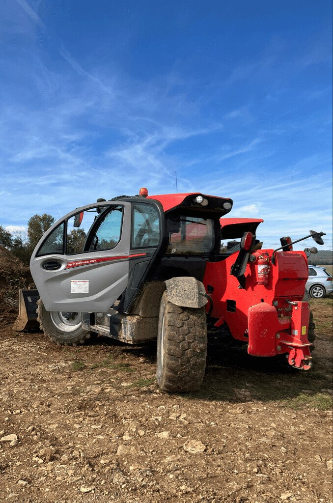 Teleskoplader des Typs Manitou MANITOU MLT 841, Gebrauchtmaschine in VAROIS & CHAIGNOT (Bild 2)