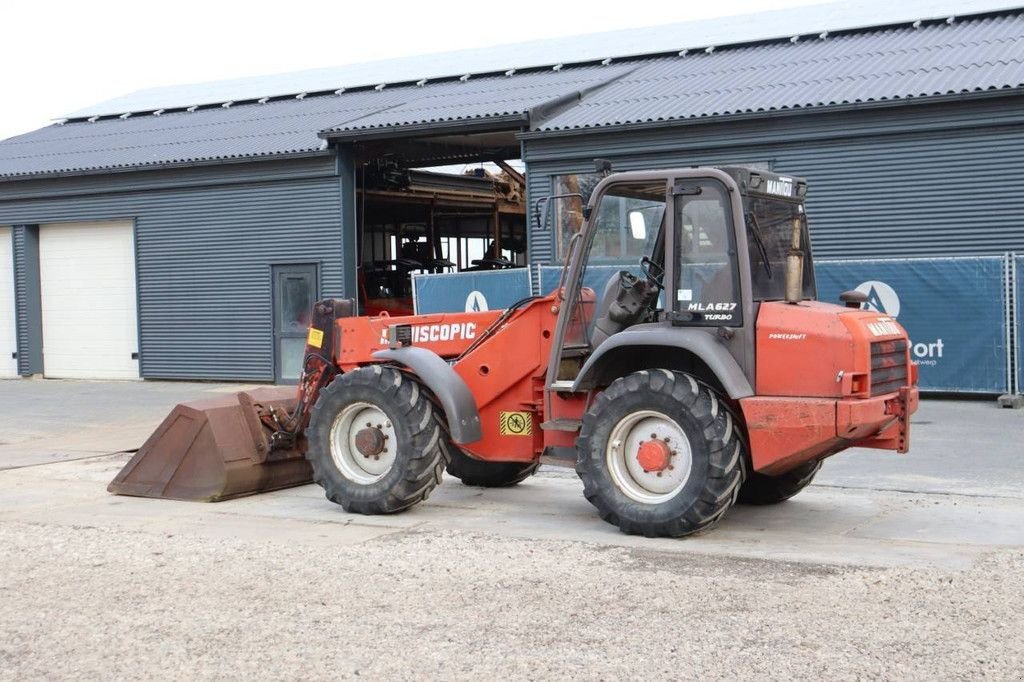 Teleskoplader типа Manitou MLA 627T, Gebrauchtmaschine в Antwerpen (Фотография 3)