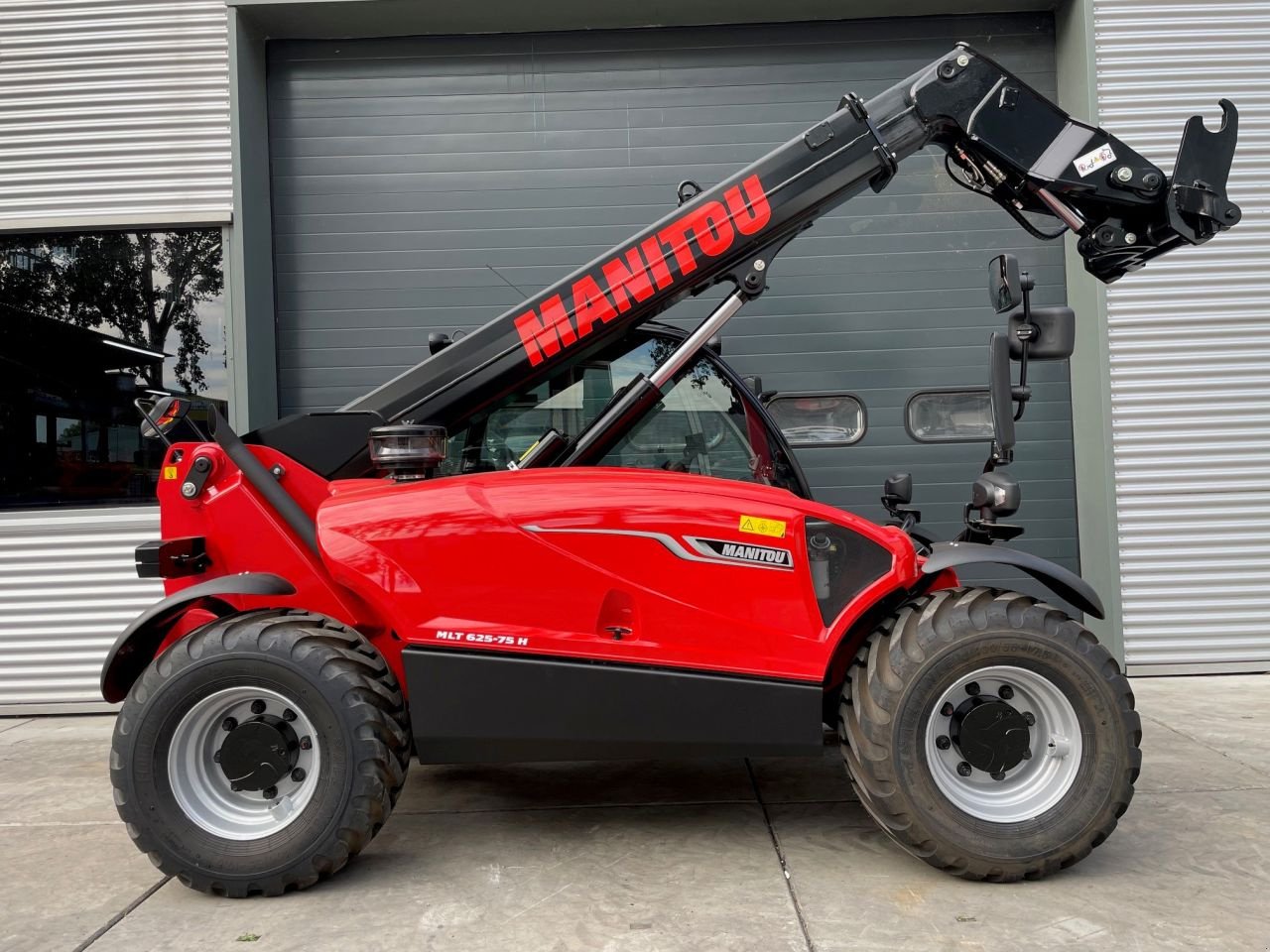 Teleskoplader of the type Manitou MLT 625-75H classic, Neumaschine in Nieuwkoop (Picture 3)