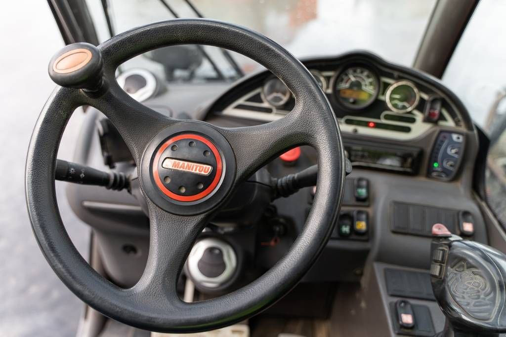 Teleskoplader vrste Manitou MLT 629, Gebrauchtmaschine v Moerbeke (Slika 8)